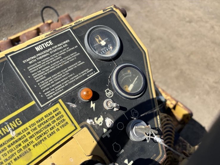 caterpillar-cp-433c-image-23