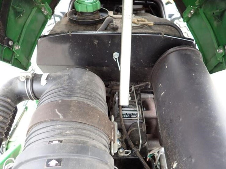 john-deere-200-image-30