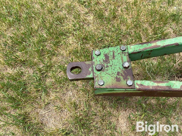 john-deere-235-image-9
