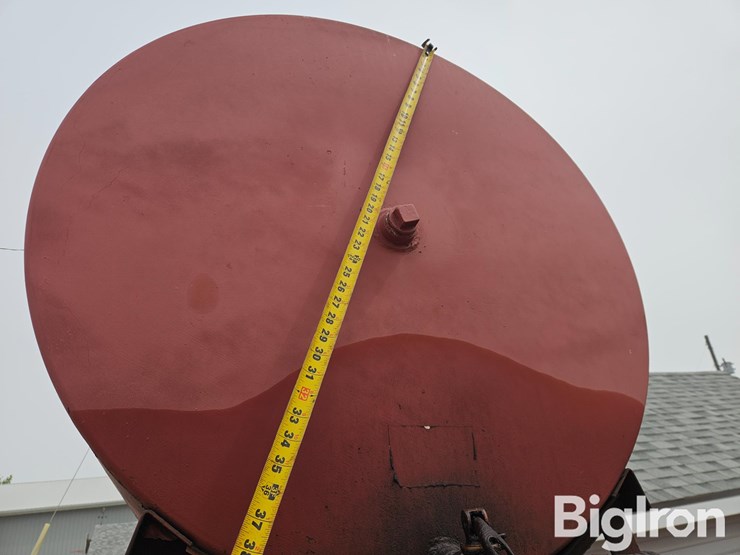 300-gal-fuel-tank-on-stand-image-9