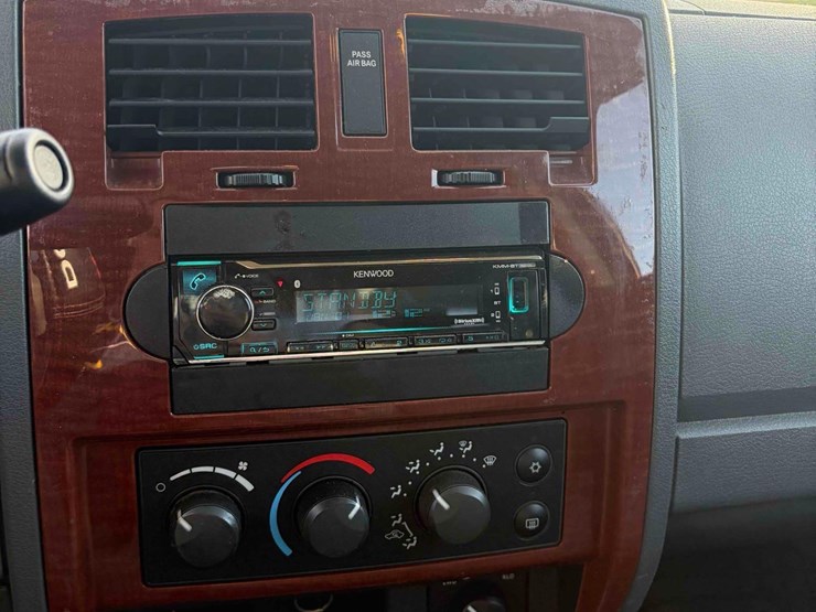 2005-dodge-dakota-image-13