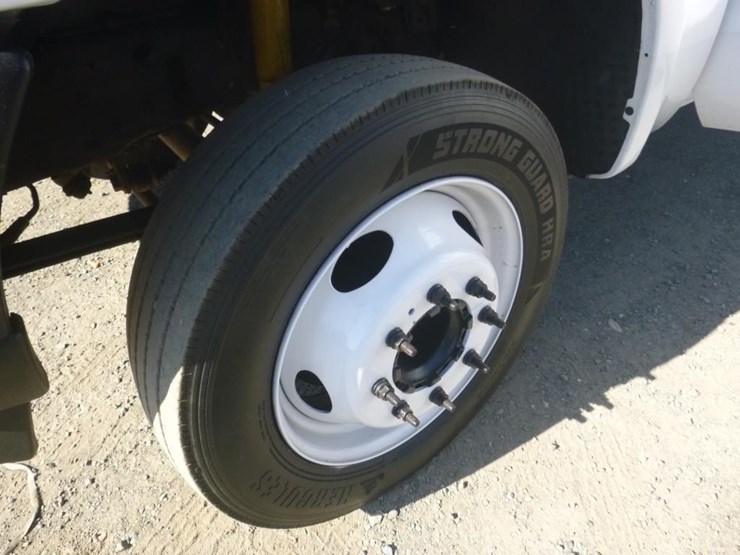 2003-ford-f550-image-13