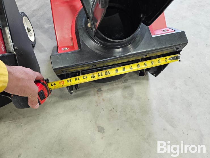 toro-snow-blowers-image-11