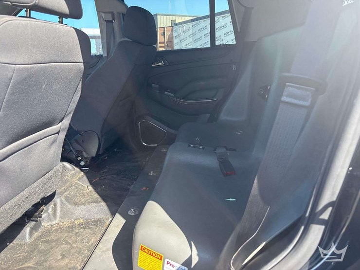 2018-chevrolet-tahoe-image-19
