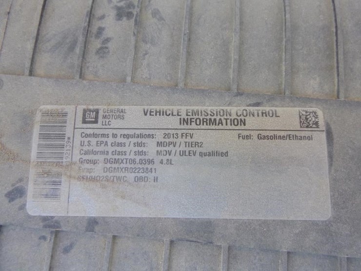 2013-chevrolet-3500-image-27
