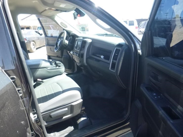 2015-dodge-1500-image-6