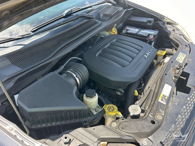 2016-dodge-grand-caravan-image-9