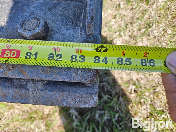 2019-deere-332g-image-15