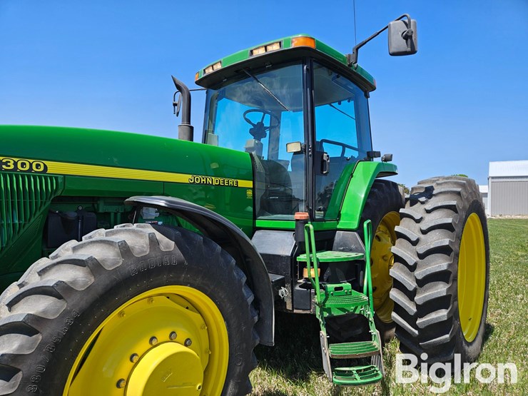 1997-john-deere-8300-image-11