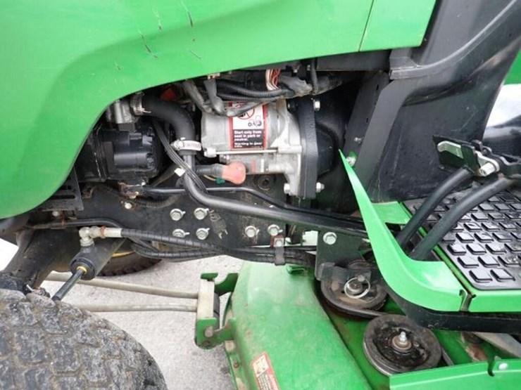 john-deere-200-image-60