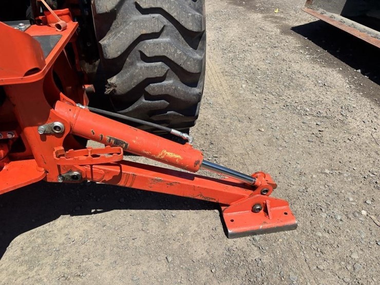 2013-kubota-l3800d-image-24