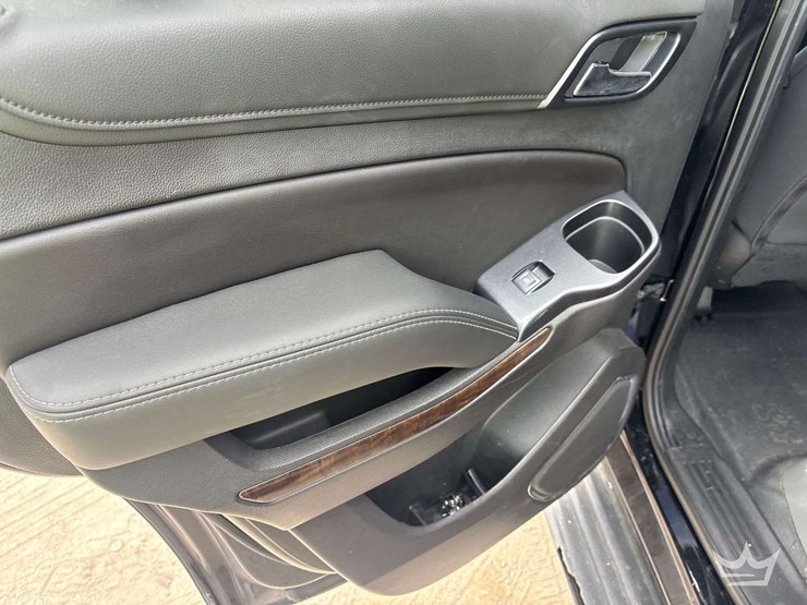 2019-chevrolet-tahoe-image-17