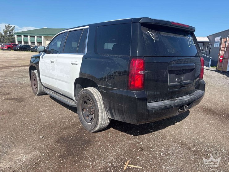 2018-chevrolet-tahoe-image-4