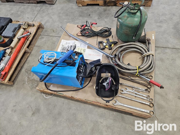 mig-welder-and-other-tools-image-3