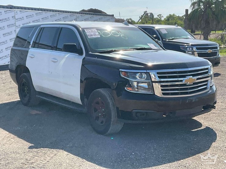 2020-chevrolet-tahoe-image-2