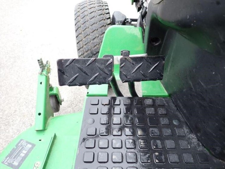 john-deere-200-image-16