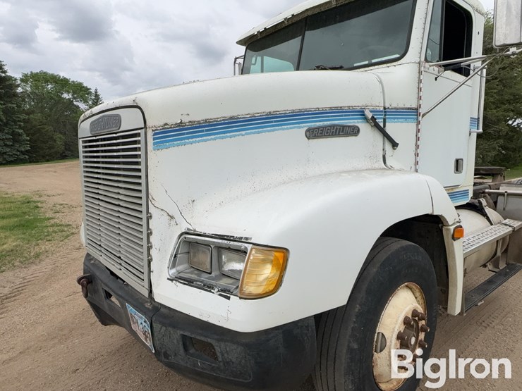 1992-freightliner-fld112-image-10
