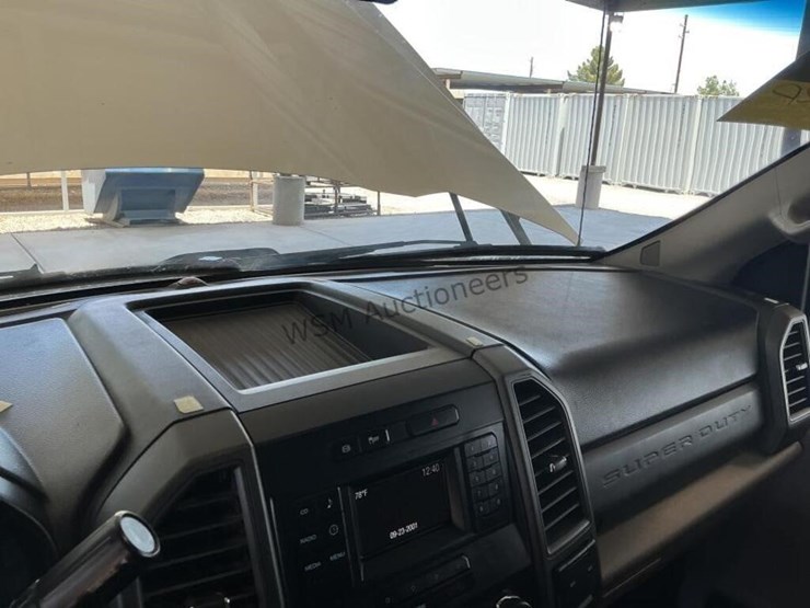 2017-ford-f550-image-21