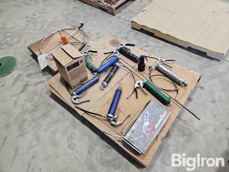 pallet-of-grease-guns-and-other-items-image-3