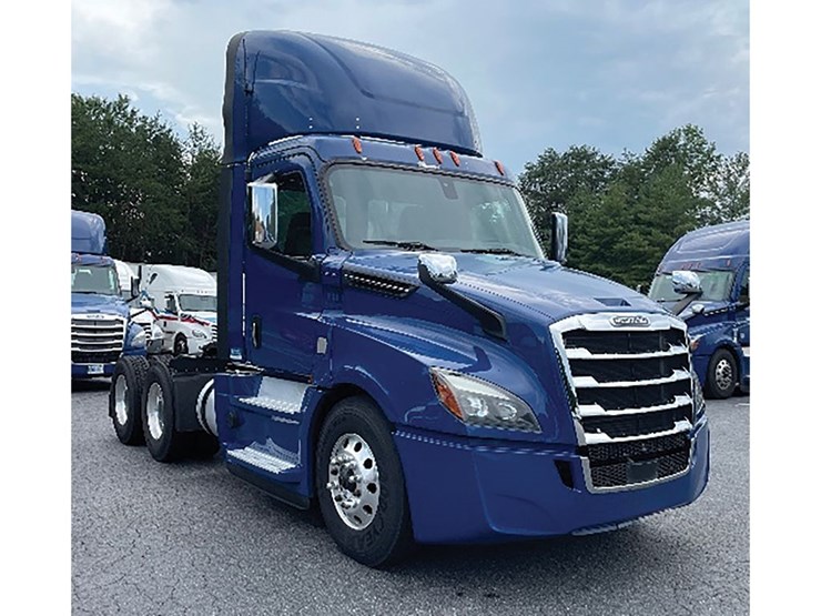 2019-freightliner-cascadia-126-image-1