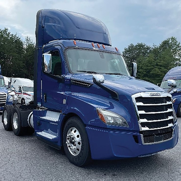 2019 FREIGHTLINER CASCADIA 126