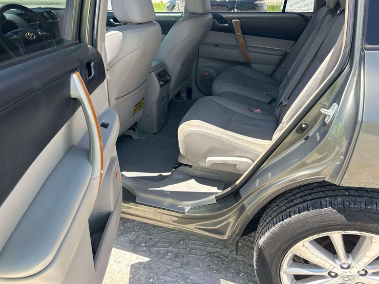 2008-toyota-highlander-image-22