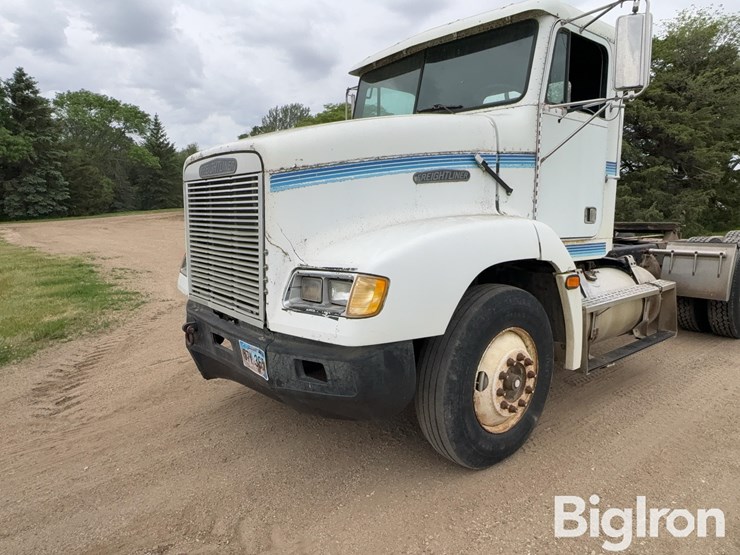 1992-freightliner-fld112-image-9
