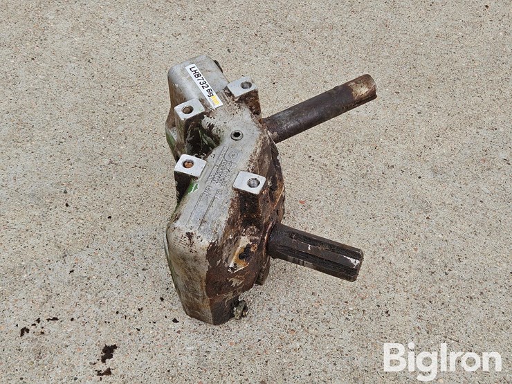 superior-gearbox-comany-540-pto-driven-gearbox-image-2