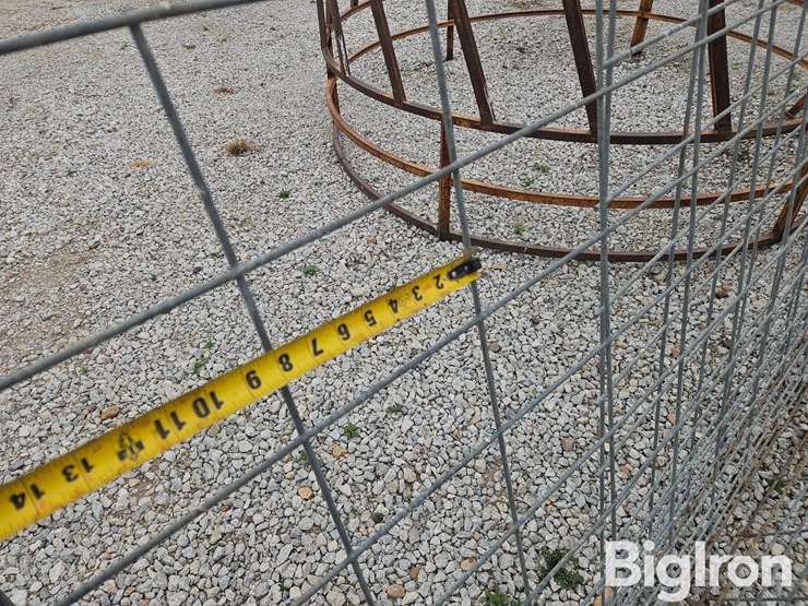 round-bale-feeders-&-mesh-livestock-panels-image-15