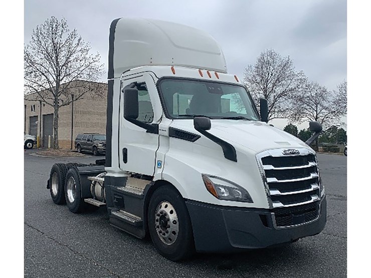 2022-freightliner-cascadia-116-image-1