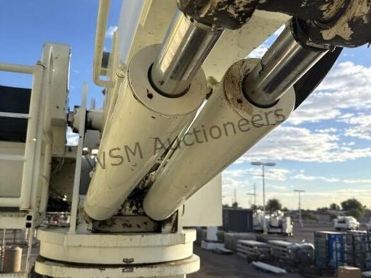 2009-international-workstar-7600-image-20