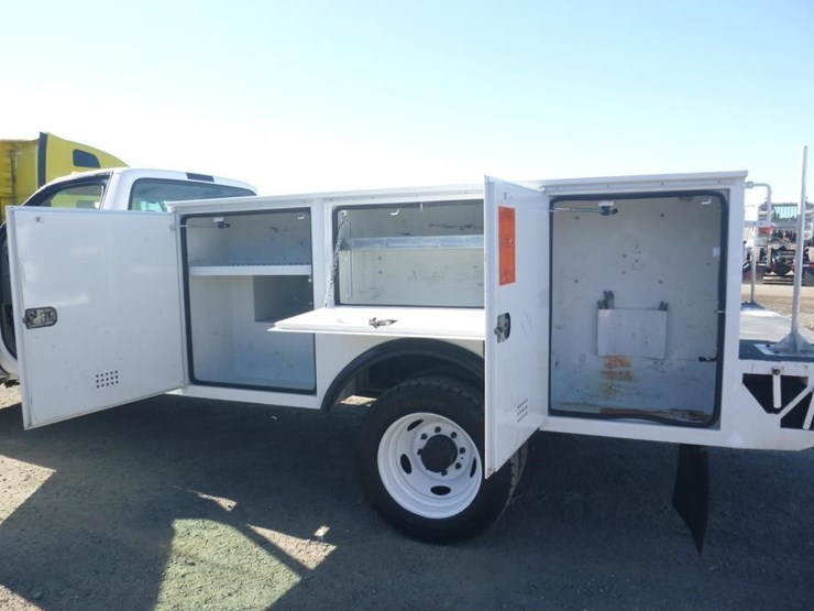 2003-ford-f550-image-8