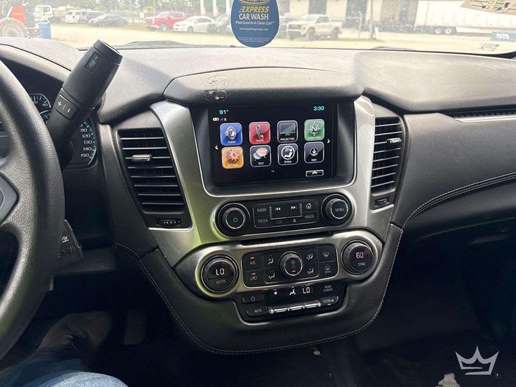 2019-chevrolet-tahoe-image-12