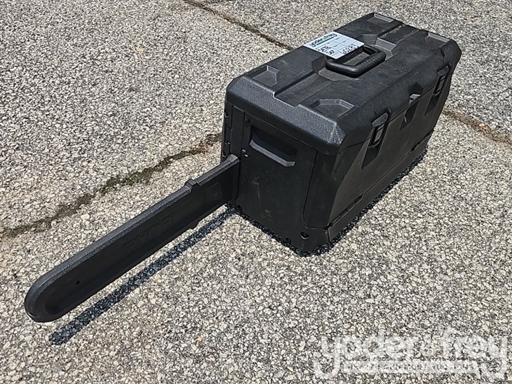 ryobi-18"-chainsaw-c/w-case-image-4