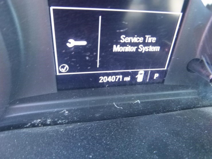 2019-chevrolet-1500-image-13