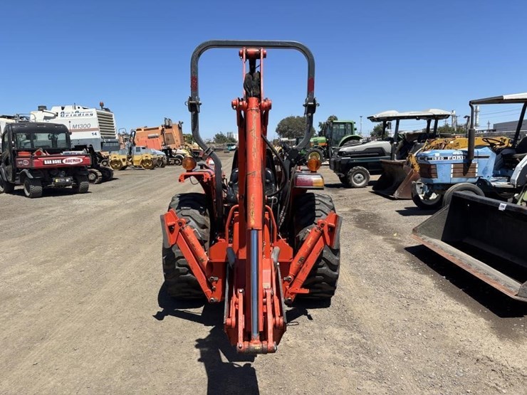 2013-kubota-l3800d-image-8