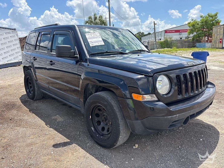 2015-jeep-cherokee-image-32