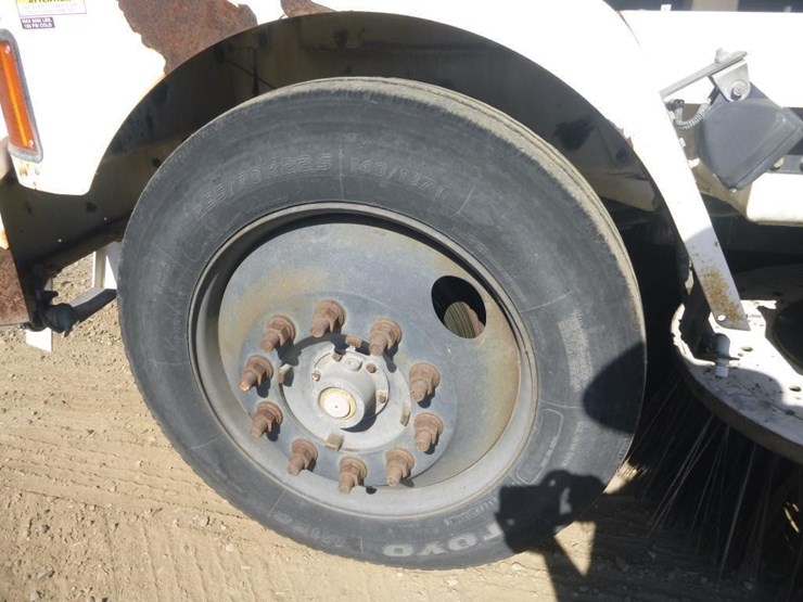 2013-global-m4-sweeper-image-26