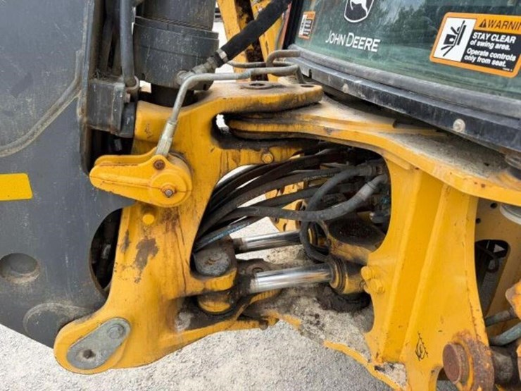 2018-deere-310sl-image-36