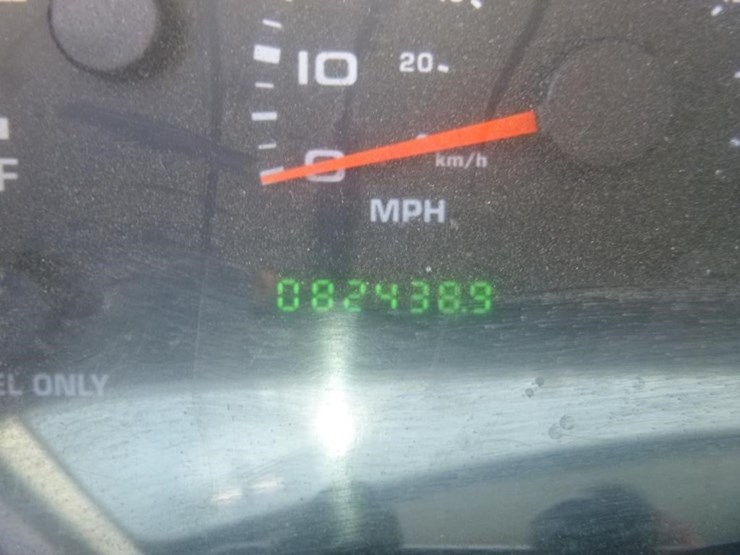 2002-ford-f550-image-28