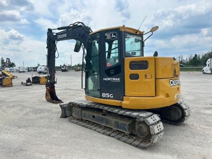 2014-deere-85g-image-6