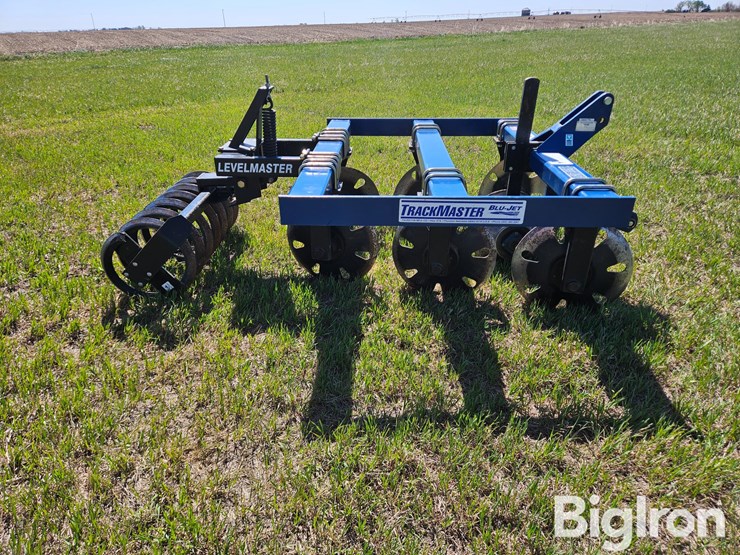 blu-jet-track-master-image-4