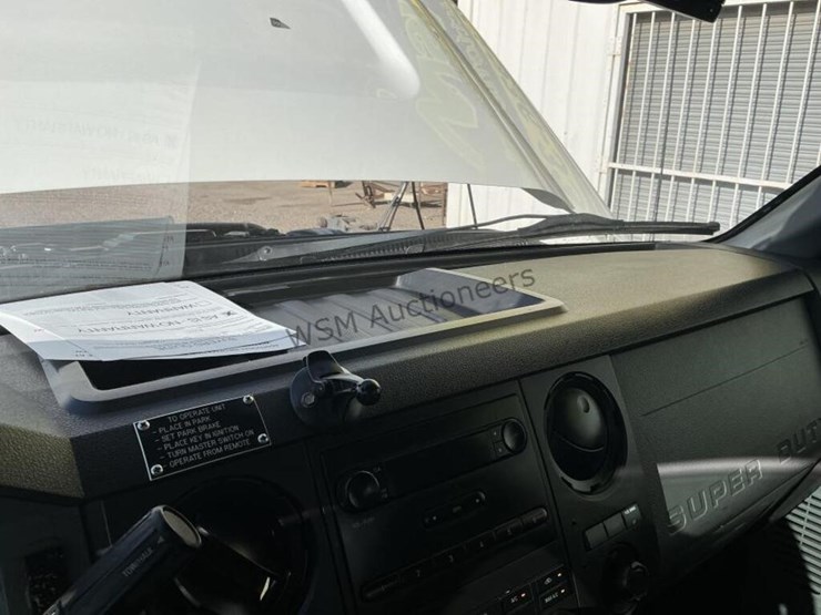 2016-ford-f550-image-21