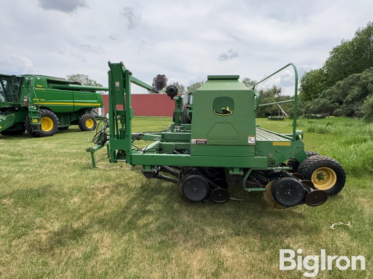 john-deere-1590-image-8