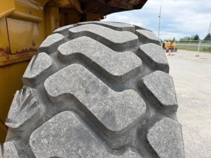 2010-caterpillar-924h-image-41