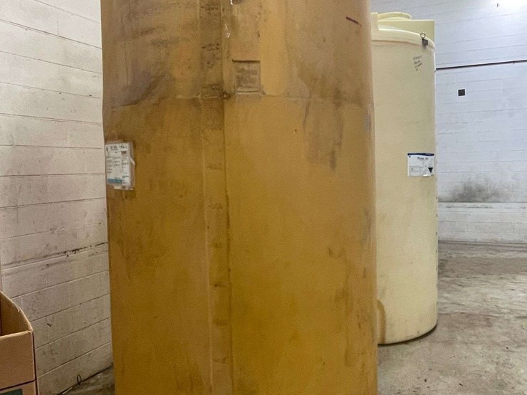 1500-gallon-poly-tank-image-2