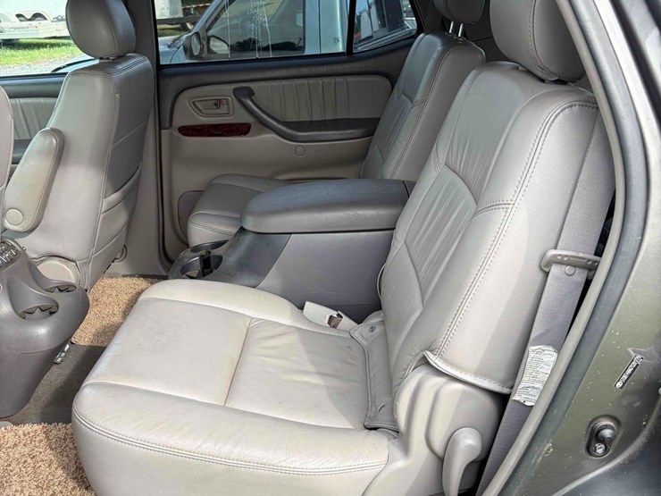 2007-toyota-sequoia-image-9