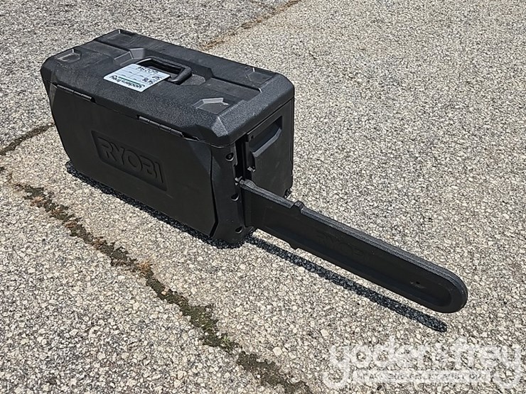ryobi-18"-chainsaw-c/w-case-image-3