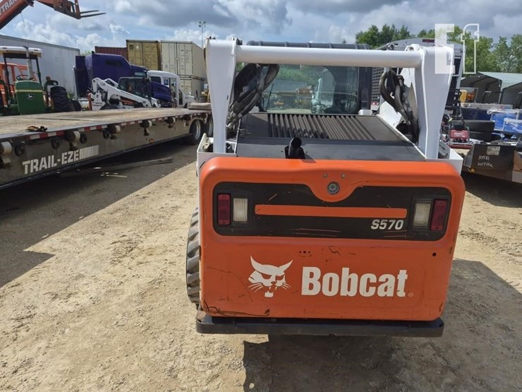 2013-bobcat-s570-image-9