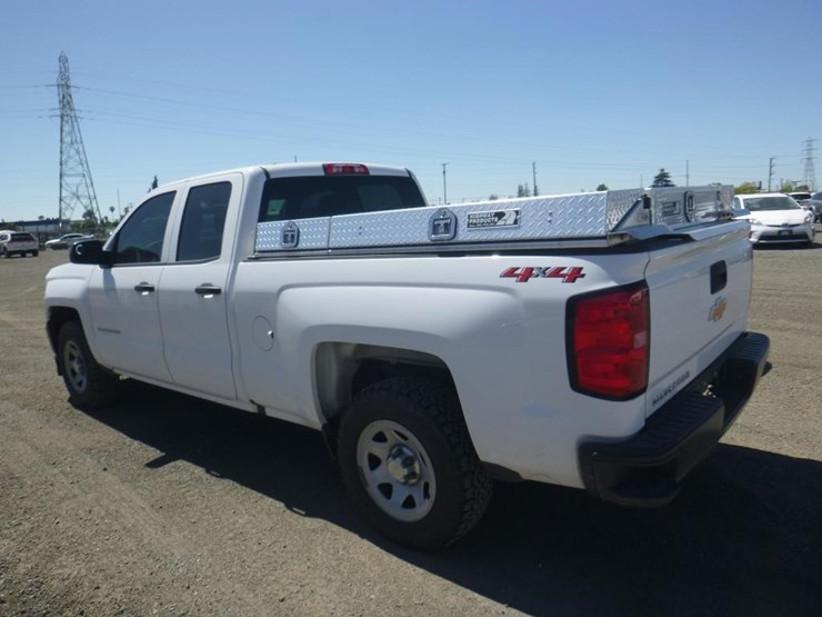2018-chevrolet-1500-image-4